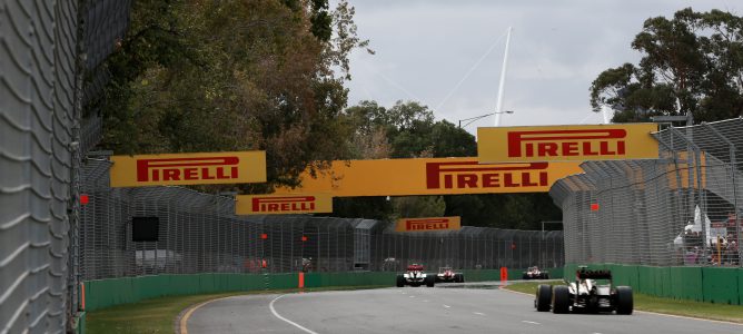 Paul Hembery: "Esperemos entre dos y tres paradas en boxes en Melbourne"