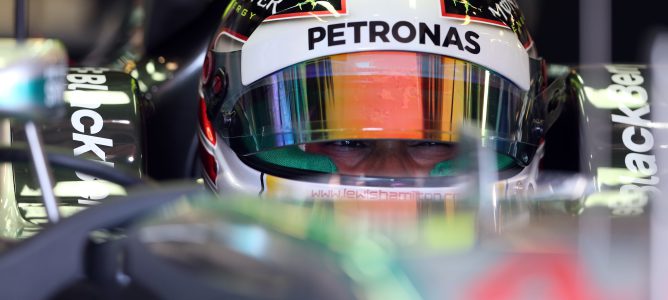 Hamilton arrebata a Ricciardo la pole del GP de Australia 2014 en el último suspiro