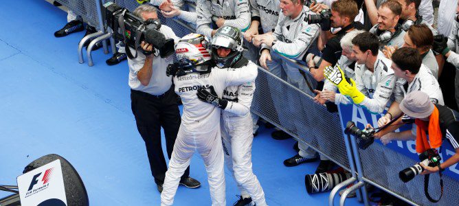 Lewis Hamilton: "Pude guardarme algo de ritmo"