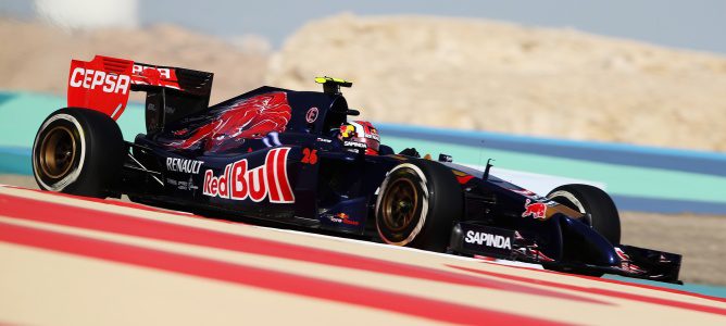 Daniil Kvyat: "Ha sido fantástico conducir por primera vez bajo los focos"