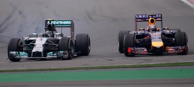 Lewis Hamilton domina y lidera otro doblete de Mercedes en el GP de China 2014