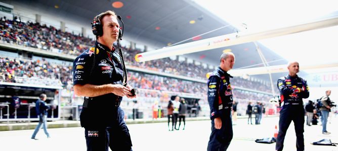 Horner aconseja a McLaren que se centre en mejorar su rendimiento en pista