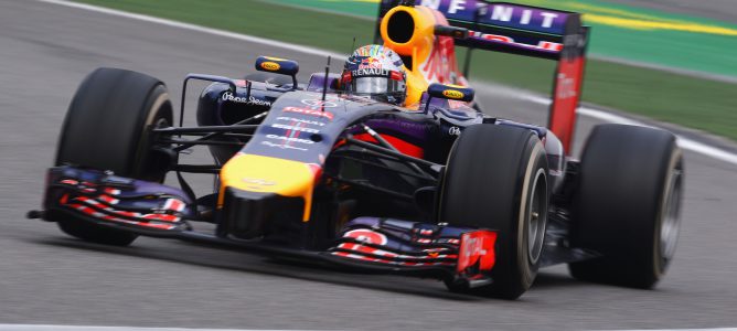 Helmut Marko: "Estamos investigando si el chasis de Vettel tiene algún problema"
