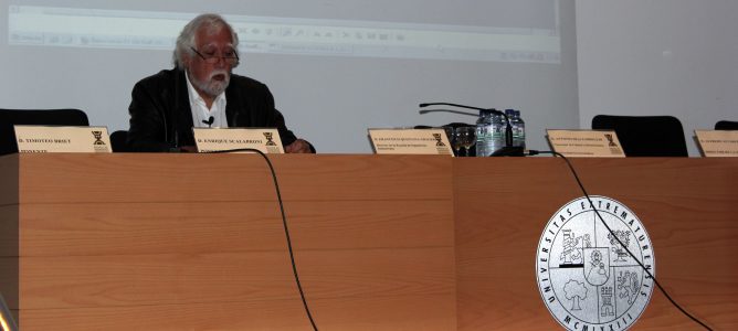 Enrique Scalabroni: "Ferrari tendría que haber evaluado volver a una suspensión tradicional"