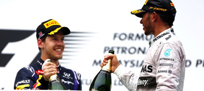 Lewis Hamilton: "Sebastian Vettel necesita mostrar su liderazgo en el equipo"