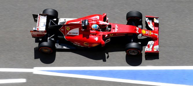 Fernando Alonso: "La elección de neumáticos es demasiado conservadora"
