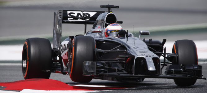 Jenson Button: "La segunda parada ha comprometido mi estrategia"