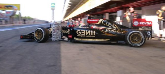 Pastor Maldonado se lleva el mejor tiempo en la segunda mañana de test en Barcelona