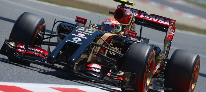 Pastor Maldonado se impone y manda en la segunda jornada de test en Barcelona