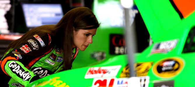 Gene Haas indica que es "demasiado pronto" para vincular a Danica Patrick en F1