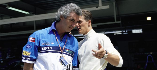Flavio Briatore se muestra preocupado por la falta de noticias sobre Schumacher