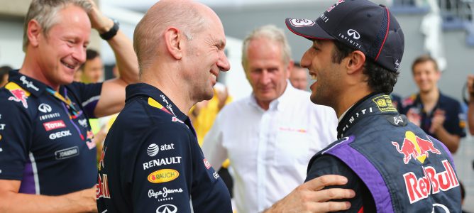 Adrian Newey: "Ricciardo ha superado con creces las expectativas"