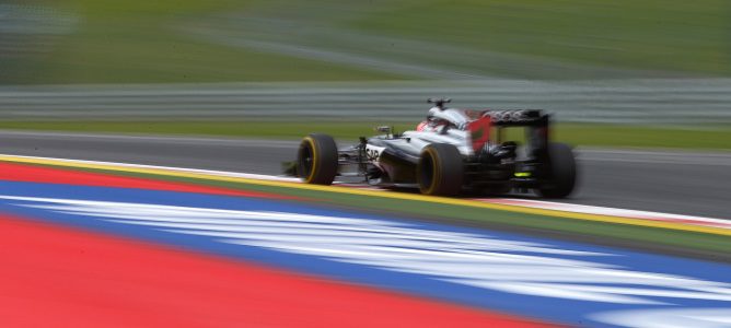 Boullier, sobre los pilotos de McLaren: "Estamos evaluando las estrategias para el futuro"