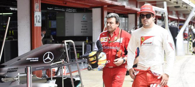 Marc Gené insiste: "Fernando Alonso es feliz en Ferrari"