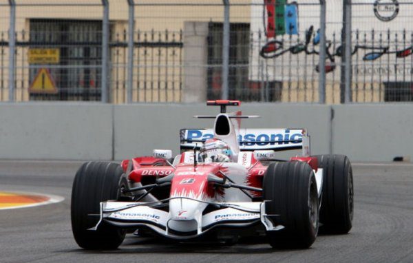 Seis puntos para Toyota en Valencia, para consolidarse en el 4º puesto