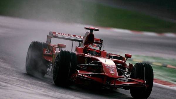 Un Räikkönen lleno de moral manda en Monza. Los Renault confirman lo peor