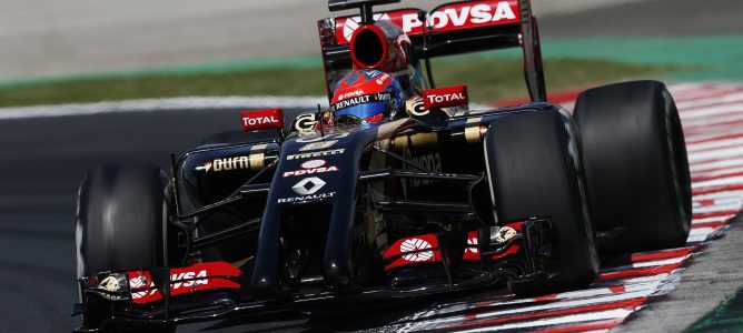 Pastor Maldonado: "Cuesta mucho conseguir agarre en esta pista"