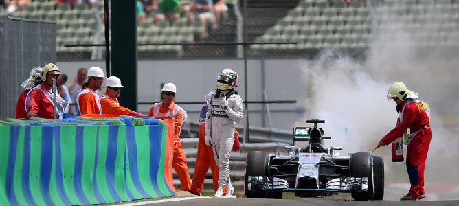 Lewis Hamilton y Kevin Magnussen arrancarán en Hungría desde el pitlane