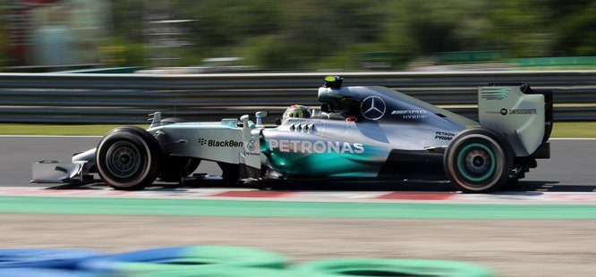 Lewis Hamilton: "Ha sido un resultado mucho más satisfactorio que una victoria fácil"