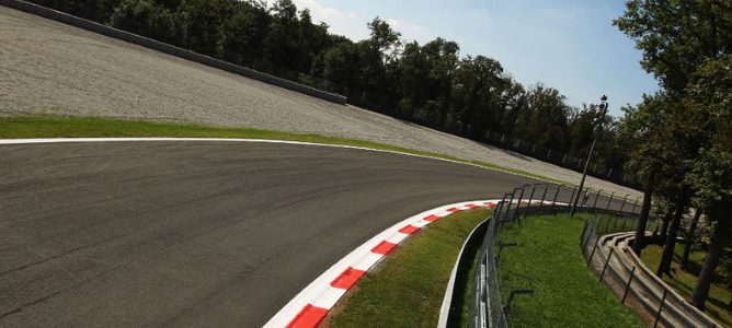 Monza cubre de asfalto la zona de grava de la mítica Parabolica
