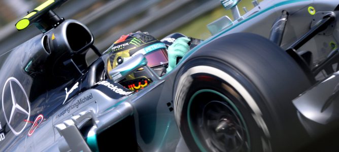 Nico Rosberg vuelve de las vacaciones liderando los Libres 1 del GP de Bélgica 2014