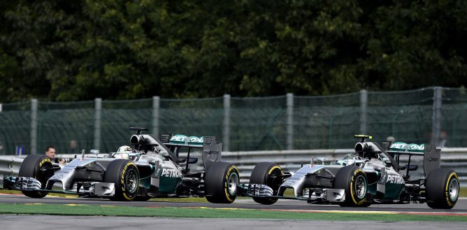 Niki Lauda opina sobre el incidente de Spa: "Hamilton no tuvo ninguna culpa"