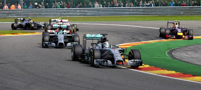 Eddie Jordan culpa a Mercedes de lo sucedido en Spa: "La gestión ha sido débil"