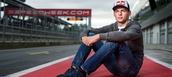 Mika Hakkinen, sobre Max Verstappen: "No permitiría debutar a un piloto tan joven en la F1"