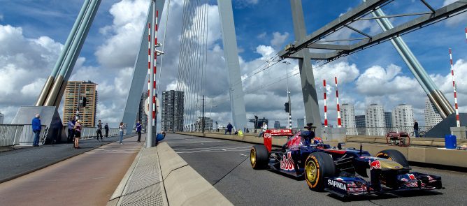 Max Verstappen: "Ahora es importante acostumbrarse a un coche de F1"