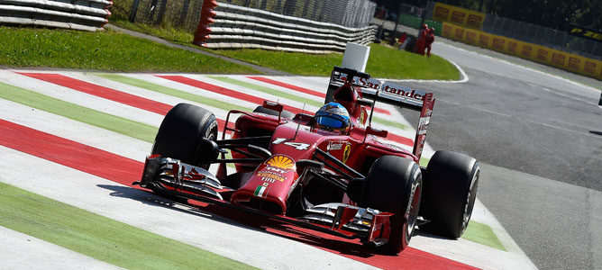 Fernando Alonso: "Será importante gestionar la degradación de los neumáticos"