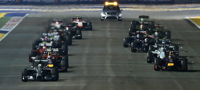 Lewis Hamilton triunfa en la noche y se proclama ganador del GP de Singapur 2014