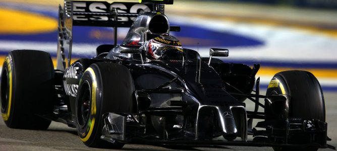 McLaren niega que vaya a perder a Johnnie Walker como patrocinador en 2015