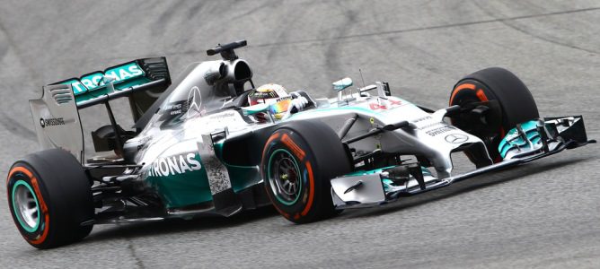 Lewis Hamilton lidera una accidentada sesión de Libres 2 del GP de Japón 2014