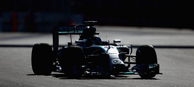 Lewis Hamilton lidera los Libres 2 del GP de Rusia 2014