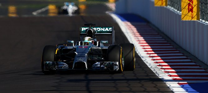 Lewis Hamilton consigue la primera pole del Gran Premio de Rusia