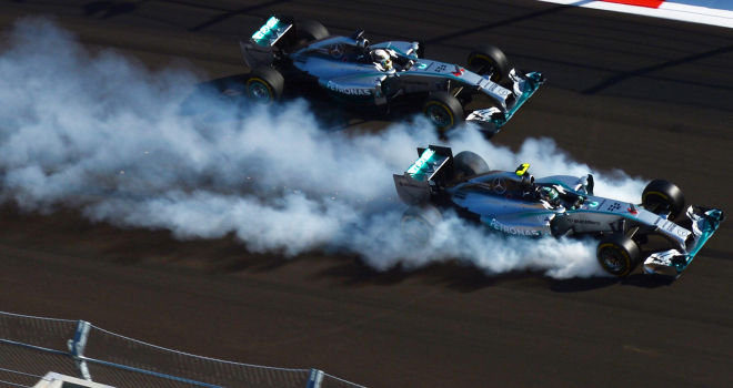 Paddy Lowe, sobre la lucha por el título: "Nuestros pilotos tendrán las mismas condiciones"