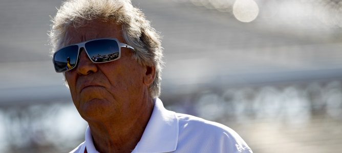 Mario Andretti: "La F1 debería suavizarse un poco más"