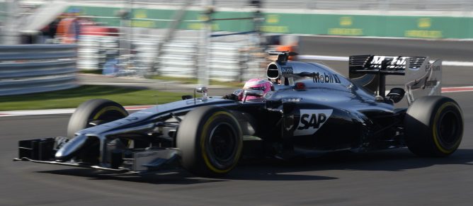 Jenson Button: "No me gusta la idea de tener tres monoplazas en un equipo"