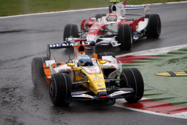 Alonso se queja de problemas en las curvas de Singapur