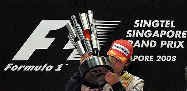 Los milagros existen: Alonso gana el GP de Singapur
