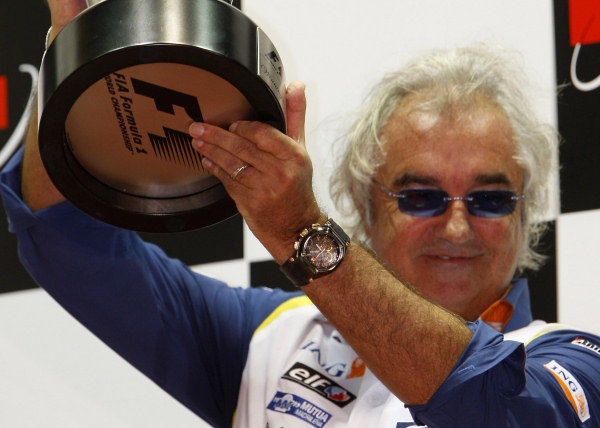 Briatore cambiará su puesto en Renault