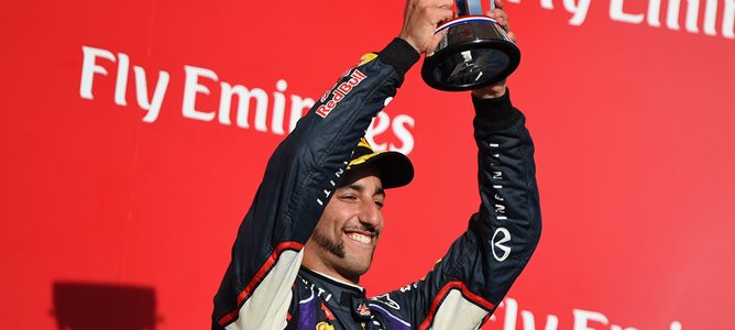 Daniel Ricciardo: "He podido ver a los Mercedes por primera vez"