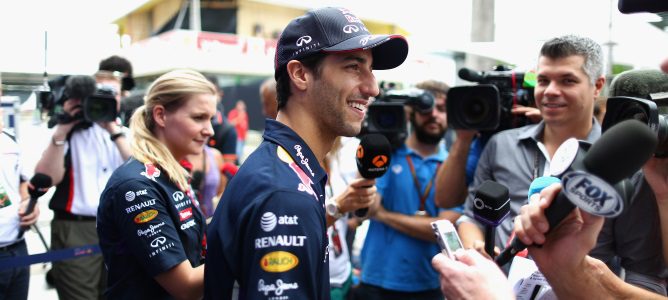 Daniel Ricciardo señala que debe trabajar para mejorar las salidas en los Grandes Premios
