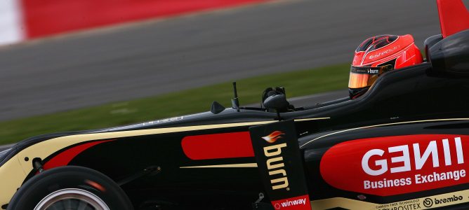 Esteban Ocon rodará junto a Lotus en los Libres 1 del GP de Abu Dabi 2014