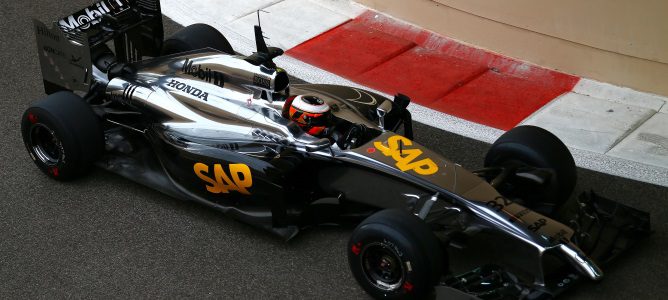 McLaren arranca la segunda jornada de test en Abu Dabi con más problemas