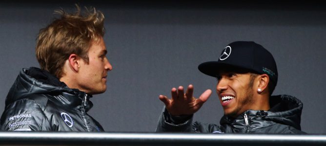 Lewis Hamilton espera que Mercedes decida su renovación "antes de Navidad"