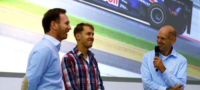 Christian Horner: "Adrian Newey ha participado en el coche de 2015"
