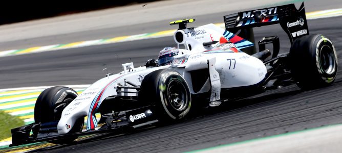 Valtteri Bottas niega un cambio a Mercedes o Ferrari: "Confío en Williams"