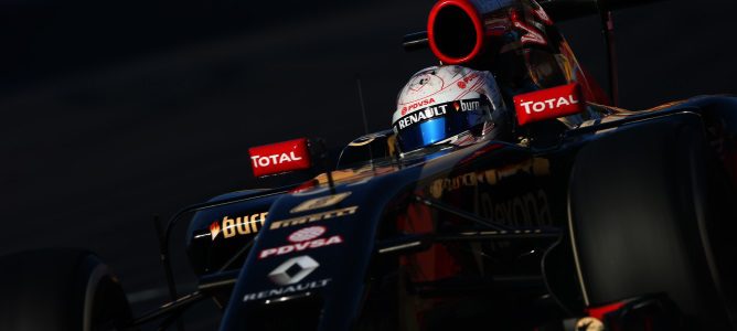 Romain Grosjean deja entrever que Lotus cambiará sus colores para 2015