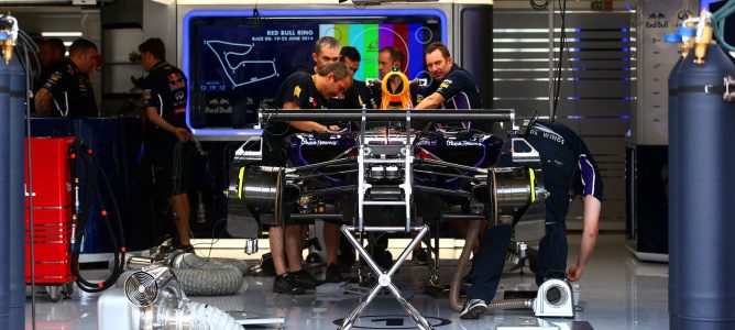 Horner indica que Red Bull todavía no termina la producción del RB11